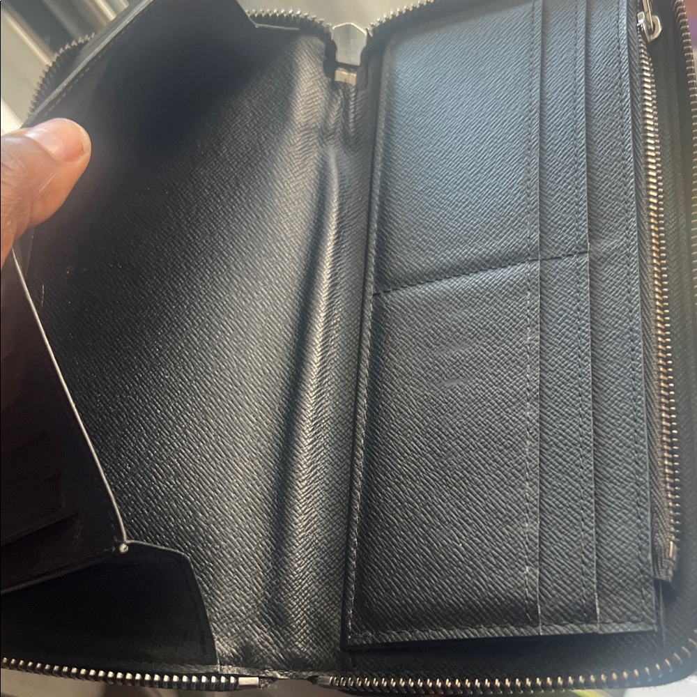 Louis Vuitton Black Monogram Zipper Wallet - Picture 3 of 10